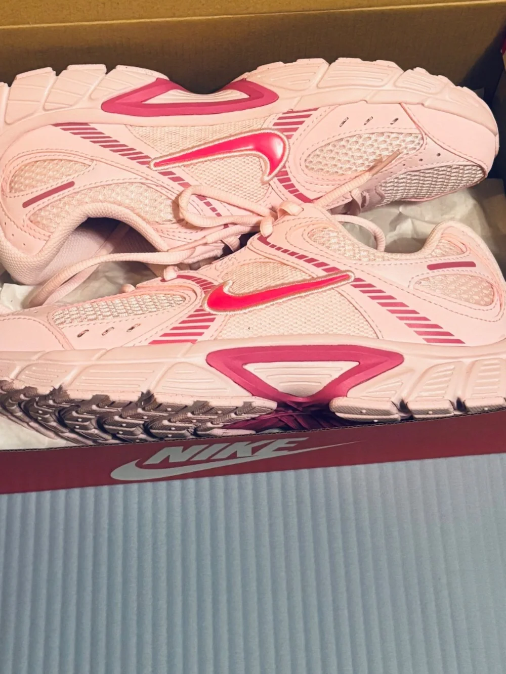 Nike V5 RNR Youth Sneakers 6.5Y Pink-Pinksicle